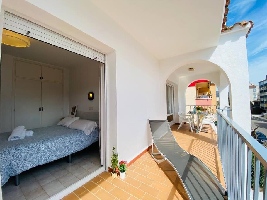 Apartamentos Aquarium 罗萨斯 外观 照片