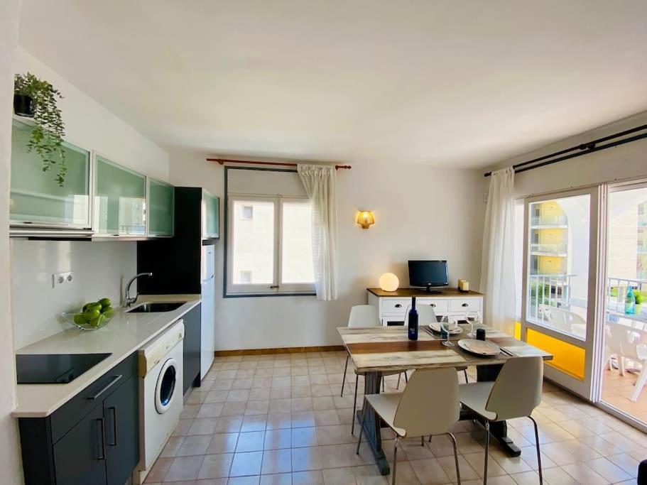 Apartamentos Aquarium 罗萨斯 外观 照片